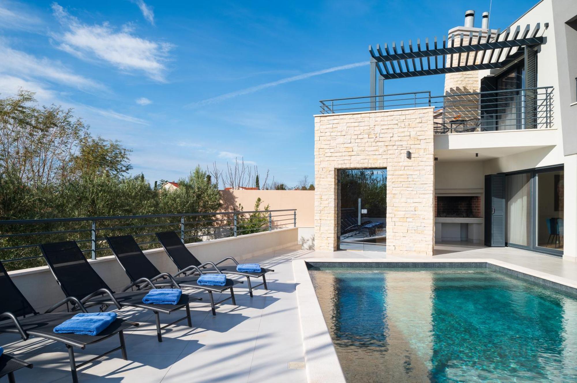 Villa Roca With Heated Pool And Sauna ปริฟลากา ภายนอก รูปภาพ