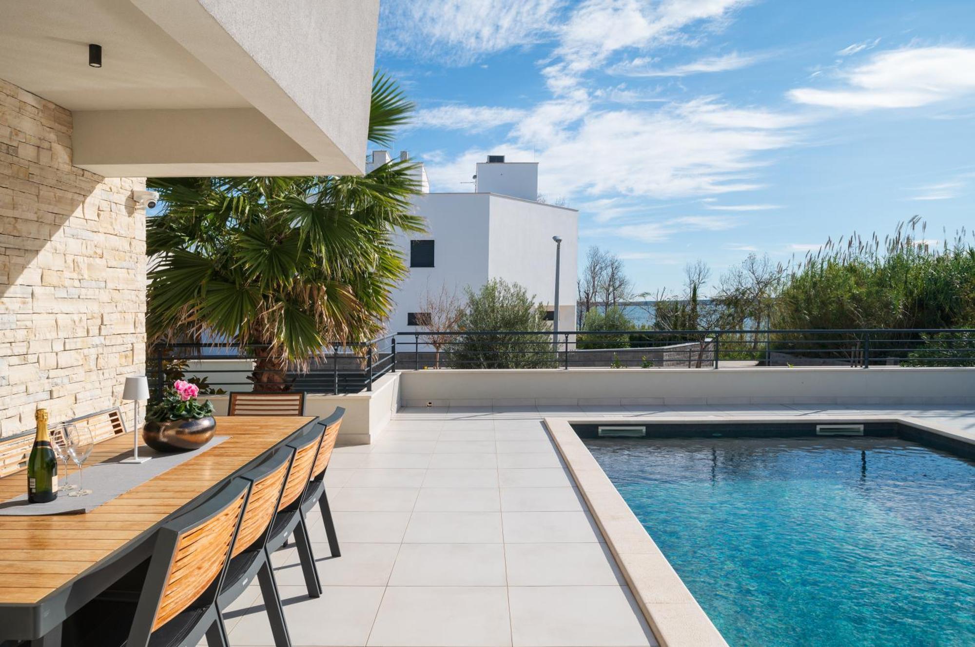 Villa Roca With Heated Pool And Sauna ปริฟลากา ภายนอก รูปภาพ