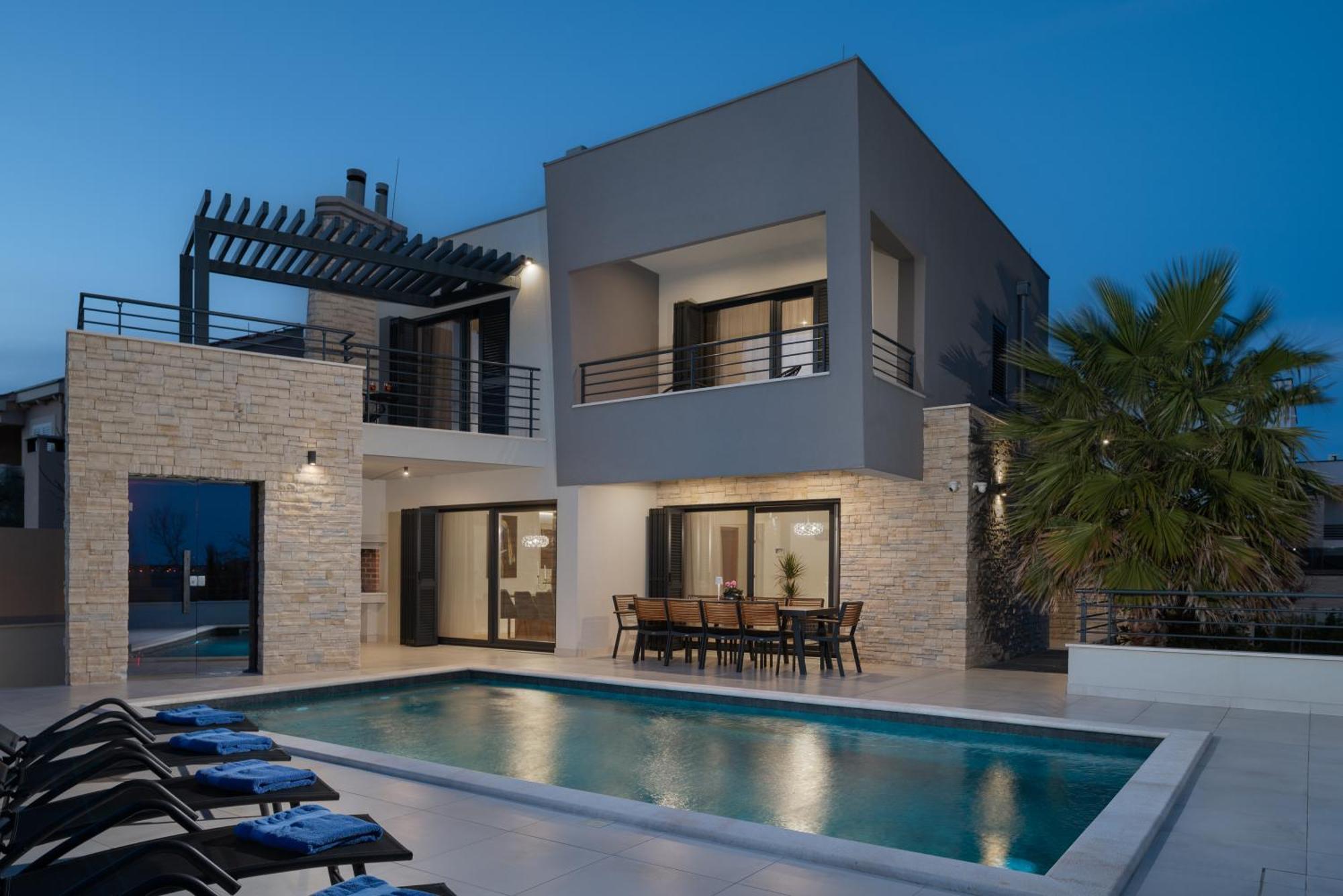 Villa Roca With Heated Pool And Sauna ปริฟลากา ภายนอก รูปภาพ