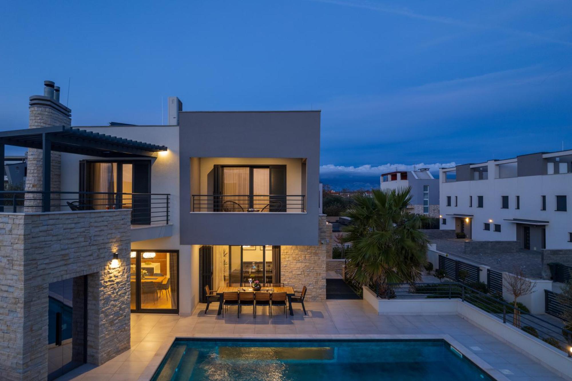 Villa Roca With Heated Pool And Sauna ปริฟลากา ภายนอก รูปภาพ